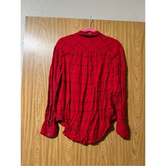 A New Day Red Plaid Button Up Top Woman’s Size Medium - Picture 5 of 8